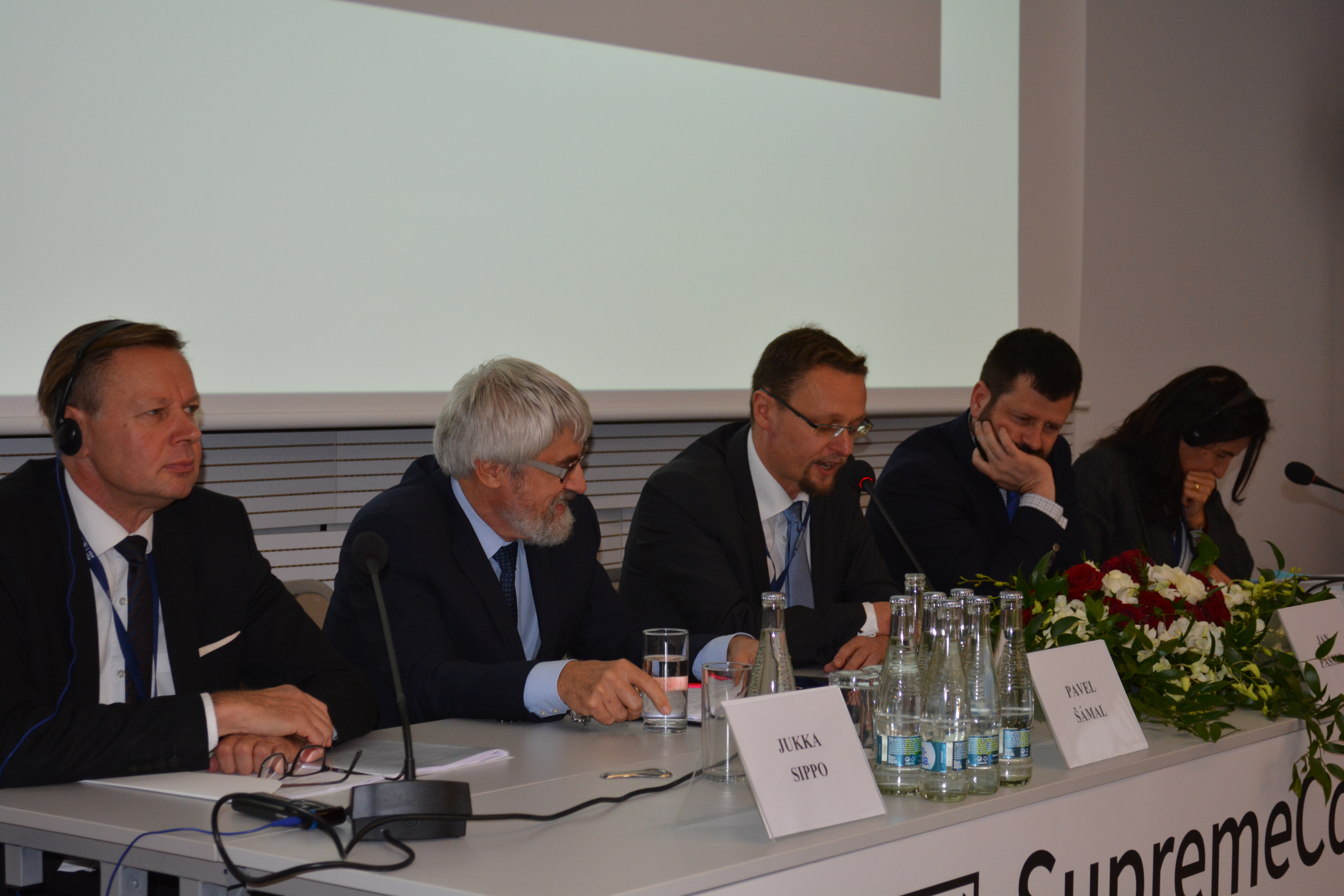 Konference Nejvyšší soudy v měnící se době, 5.-7. 11. 